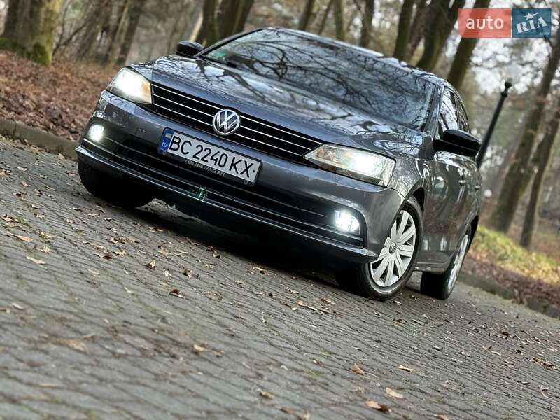 Седан Volkswagen Jetta 2015 в Львове фото 3 Седан Volkswagen Jetta 2015 в Львове
