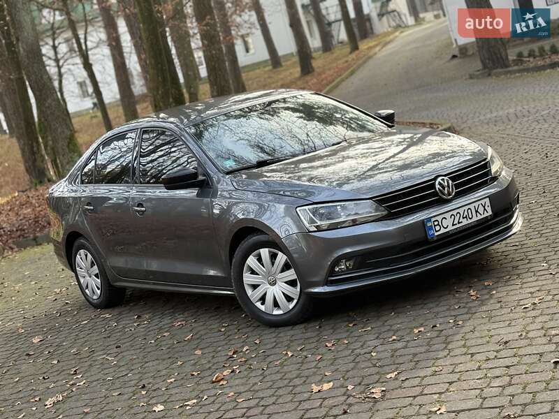 Седан Volkswagen Jetta 2015 в Львове фото 72 Седан Volkswagen Jetta 2015 в Львове