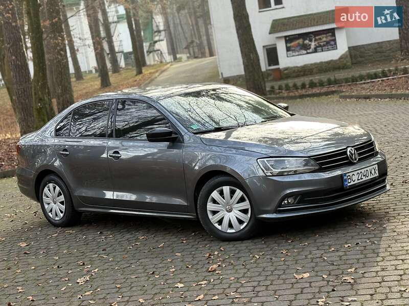 Седан Volkswagen Jetta 2015 в Львове фото 74 Седан Volkswagen Jetta 2015 в Львове