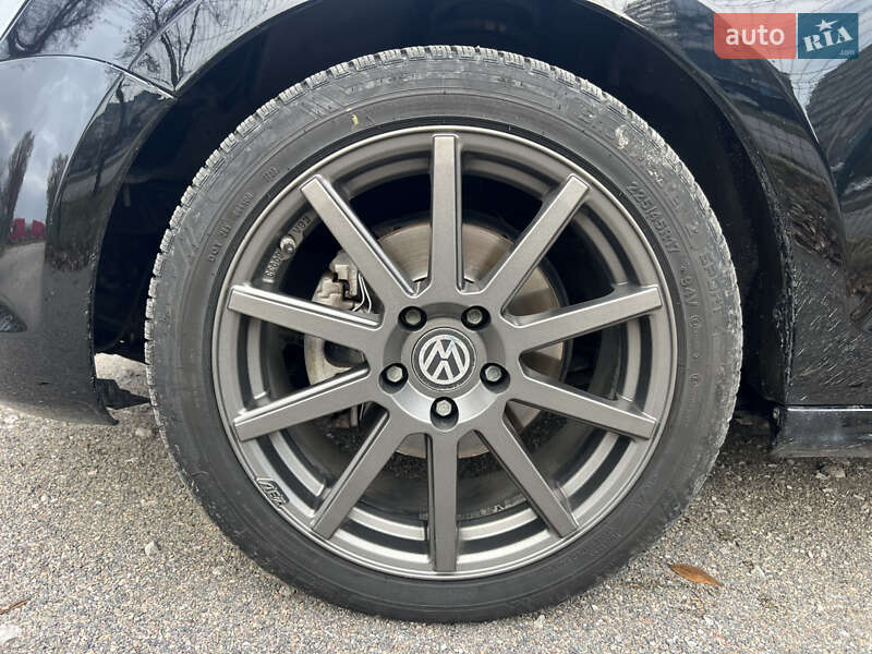 Седан Volkswagen Jetta 2012 в Днепре