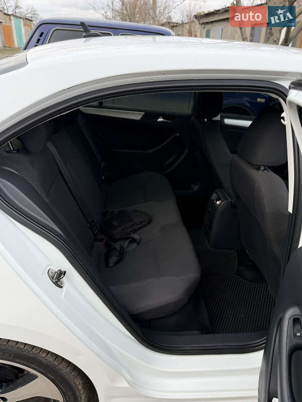 Седан Volkswagen Jetta 2014 в Веселиновому