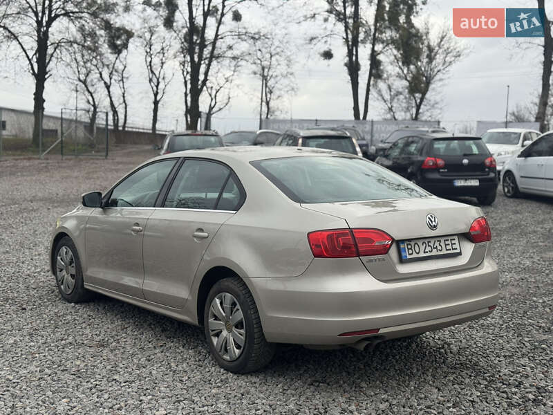 Седан Volkswagen Jetta 2012 в Хмельницькому фото 18 Седан Volkswagen Jetta 2012 в Хмельницькому