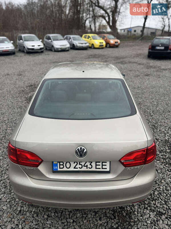 Седан Volkswagen Jetta 2012 в Хмельницькому фото 23 Седан Volkswagen Jetta 2012 в Хмельницькому