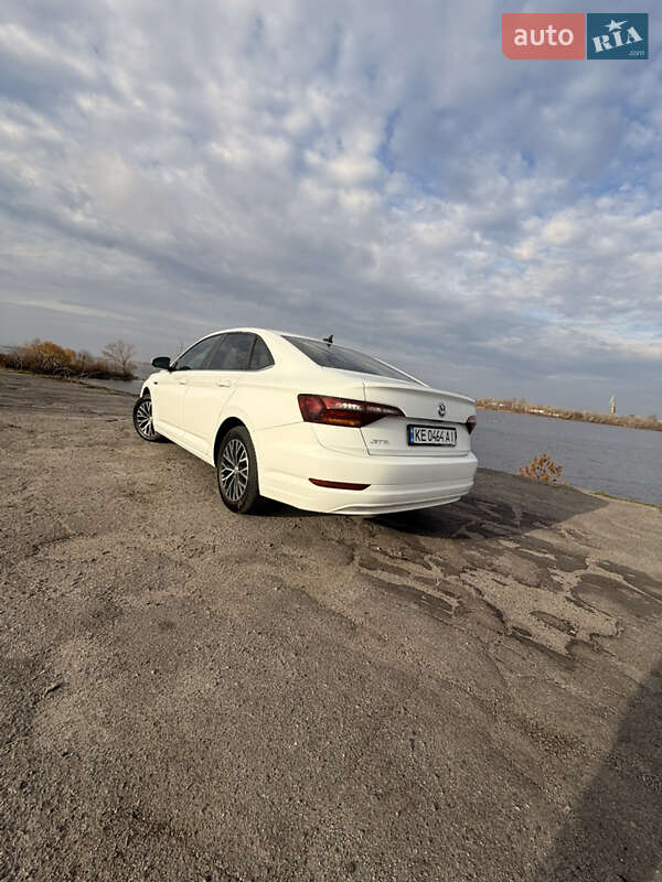 Седан Volkswagen Jetta 2018 в Дніпрі