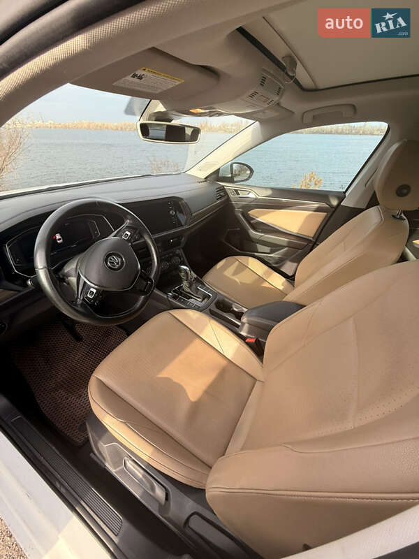 Седан Volkswagen Jetta 2018 в Дніпрі