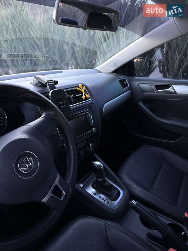 Седан Volkswagen Jetta 2014 в Полтаві