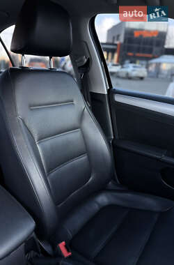 Седан Volkswagen Jetta 2014 в Полтаві