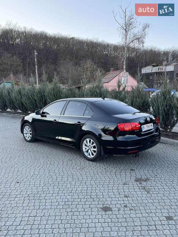 Седан Volkswagen Jetta 2014 в Полтаві