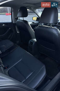 Седан Volkswagen Jetta 2014 в Полтаві