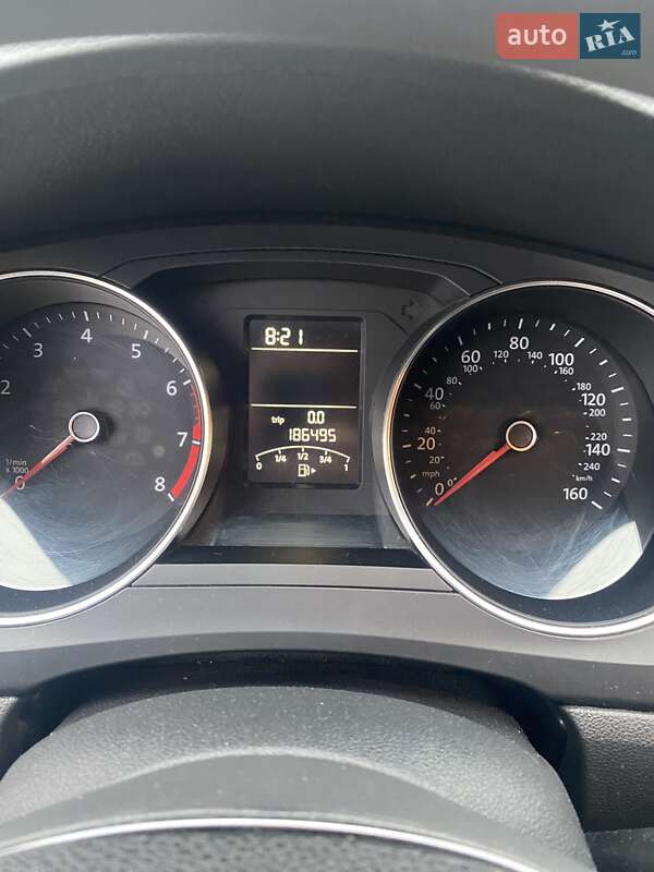 Седан Volkswagen Jetta 2016 в Сумах