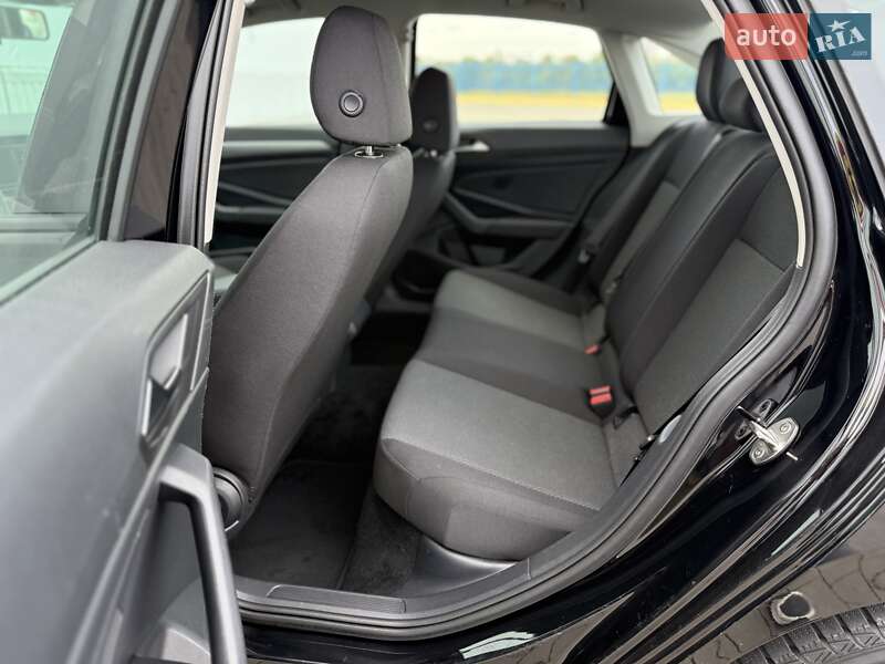 Седан Volkswagen Jetta 2019 в Одесі