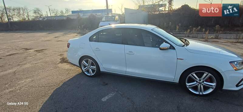 Седан Volkswagen Jetta 2017 в Запоріжжі