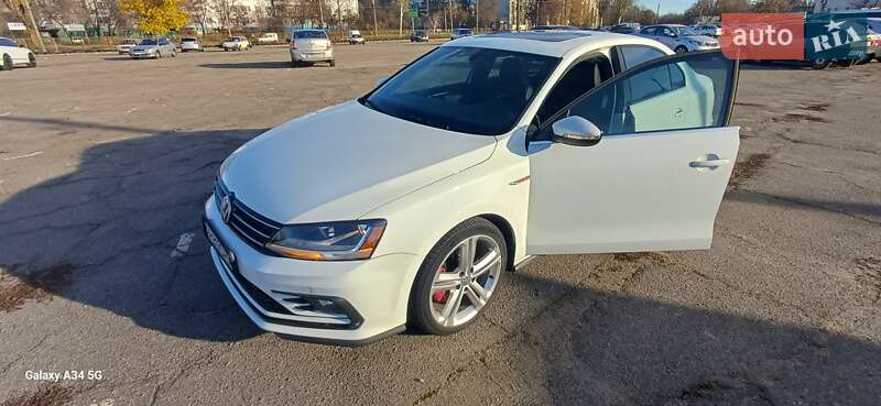 Седан Volkswagen Jetta 2017 в Запоріжжі