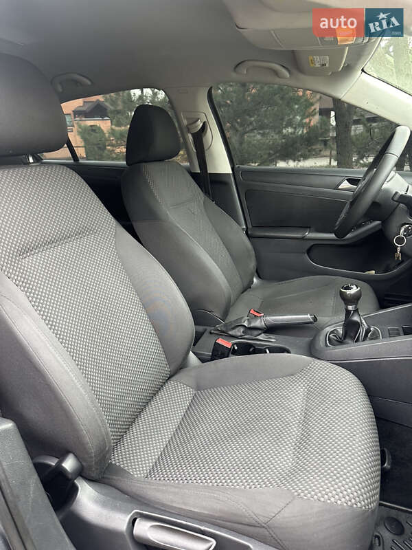 Седан Volkswagen Jetta 2011 в Полтаве