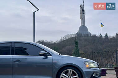 Седан Volkswagen Jetta 2016 в Києві