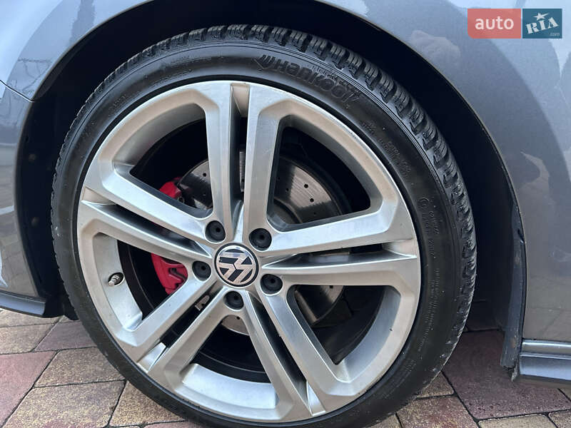 Седан Volkswagen Jetta 2016 в Киеве