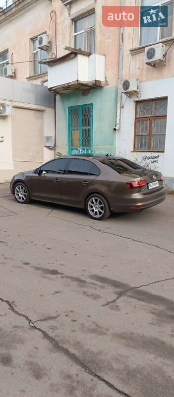 Седан Volkswagen Jetta 2016 в Гайвороні