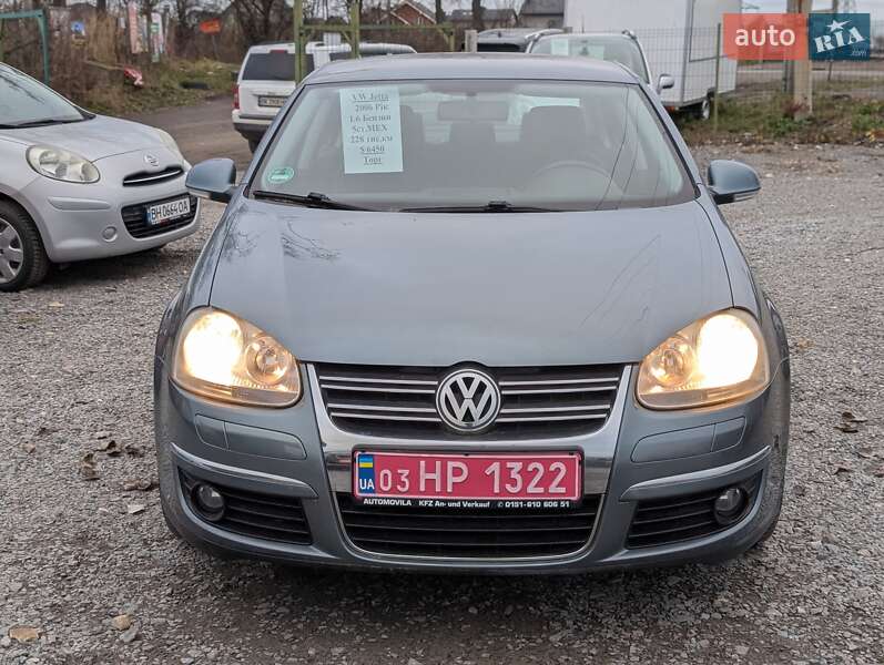 Седан Volkswagen Jetta 2006 в Ровно