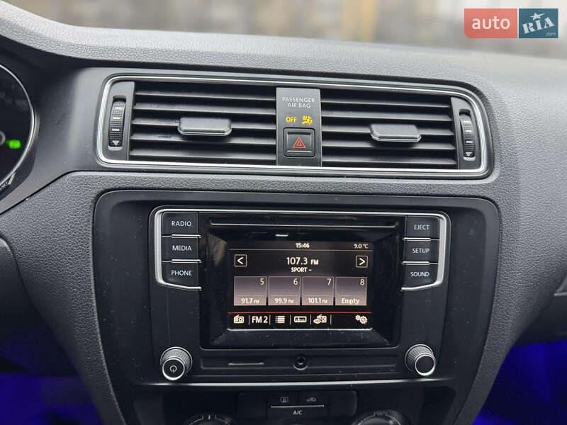 Седан Volkswagen Jetta 2017 в Днепре фото 22 Седан Volkswagen Jetta 2017 в Днепре