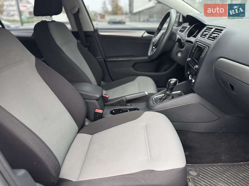 Седан Volkswagen Jetta 2017 в Днепре фото 26 Седан Volkswagen Jetta 2017 в Днепре