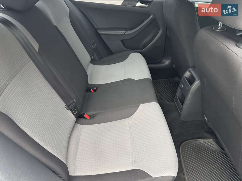 Седан Volkswagen Jetta 2017 в Днепре фото 28 Седан Volkswagen Jetta 2017 в Днепре