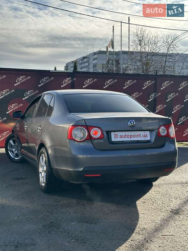 Седан Volkswagen Jetta 2005 в Сумах