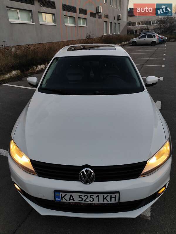 Седан Volkswagen Jetta 2012 в Кропивницькому
