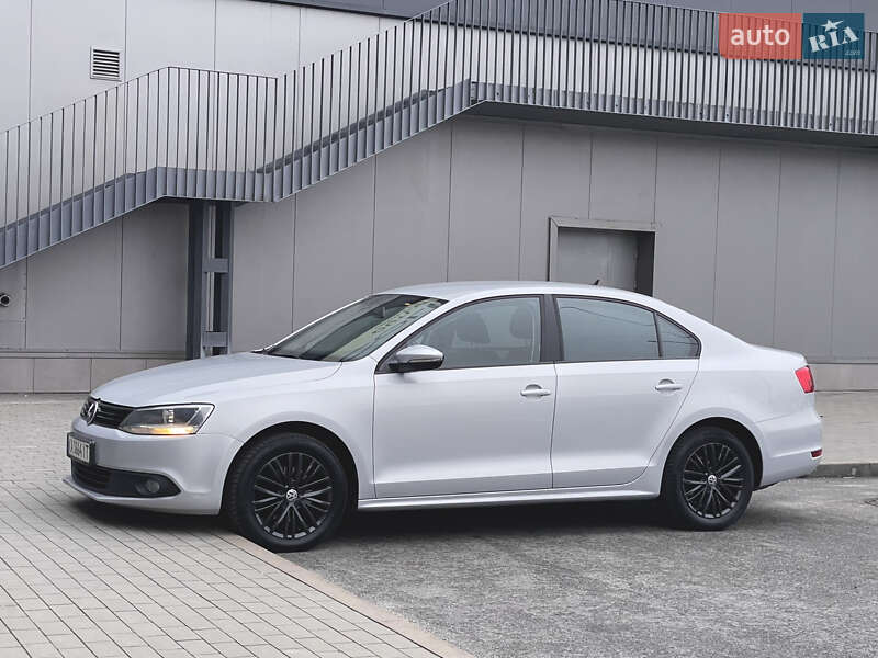 Седан Volkswagen Jetta 2012 в Киеве
