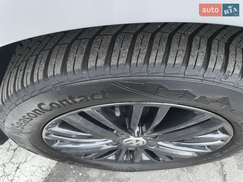 Седан Volkswagen Jetta 2012 в Киеве