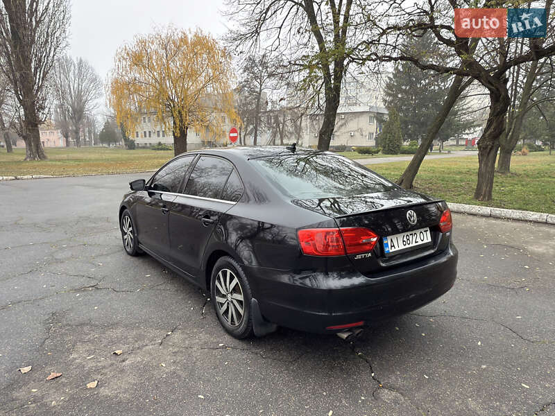 Седан Volkswagen Jetta 2013 в Кременчуці
