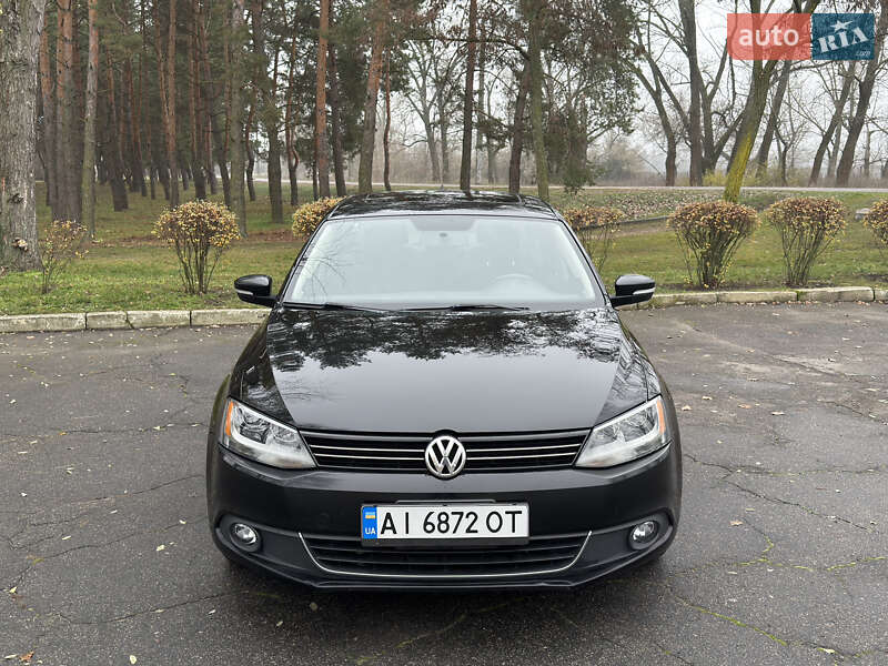 Седан Volkswagen Jetta 2013 в Кременчуці
