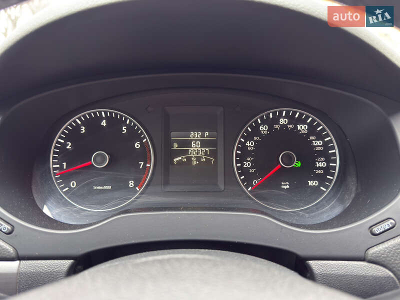 Седан Volkswagen Jetta 2013 в Кременчуці