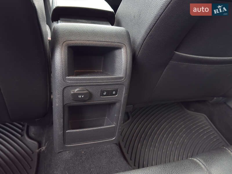 Седан Volkswagen Jetta 2013 в Кременчуці