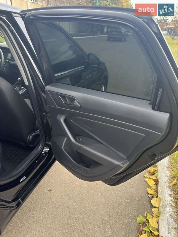 Седан Volkswagen Jetta 2020 в Львові