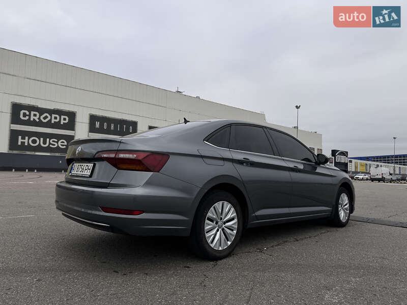 Седан Volkswagen Jetta 2019 в Киеве