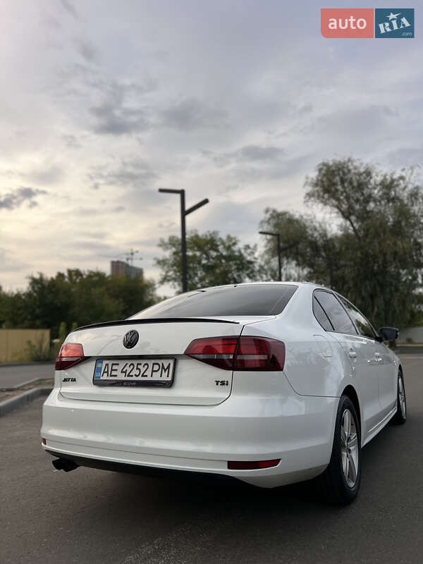 Седан Volkswagen Jetta 2016 в Нетешине