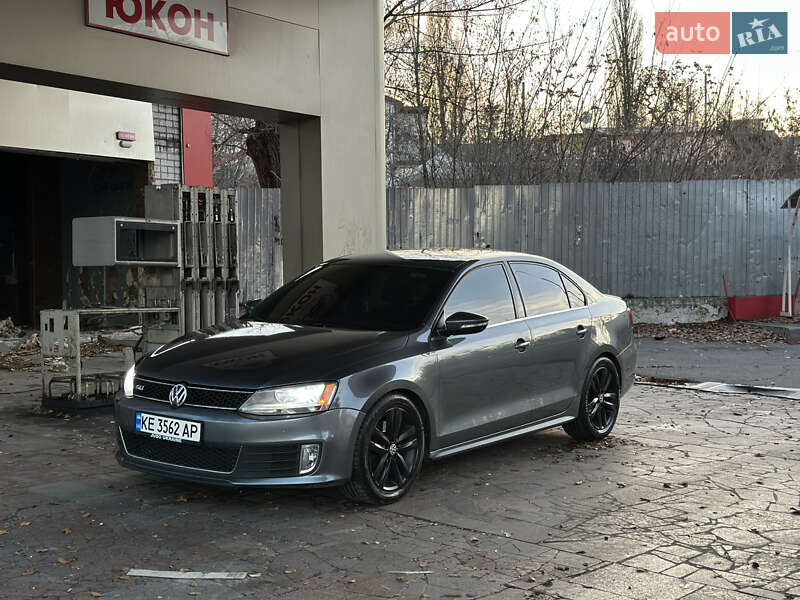 Седан Volkswagen Jetta 2011 в Днепре