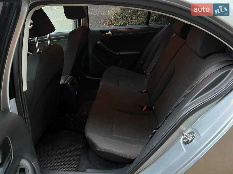 Седан Volkswagen Jetta 2015 в Звенигородці фото 11 Седан Volkswagen Jetta 2015 в Звенигородці