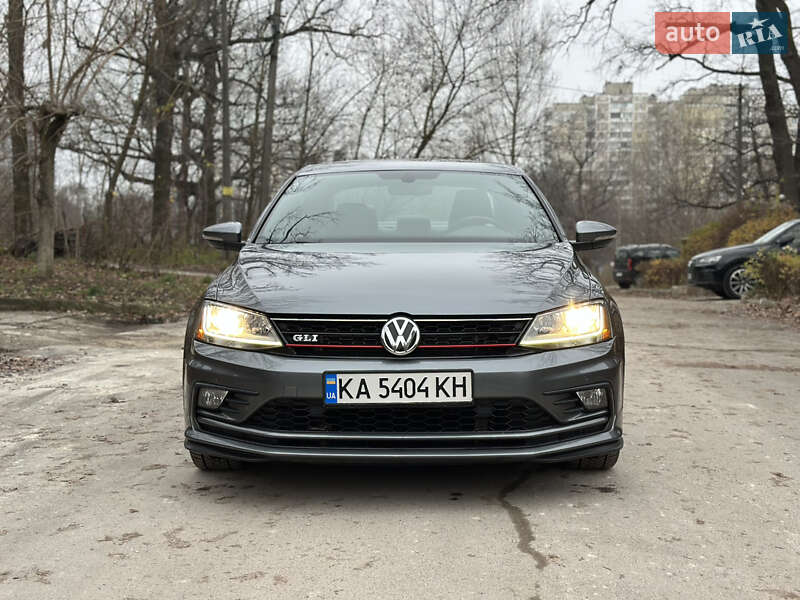 Седан Volkswagen Jetta 2017 в Києві