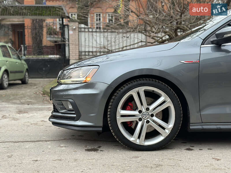 Седан Volkswagen Jetta 2017 в Києві