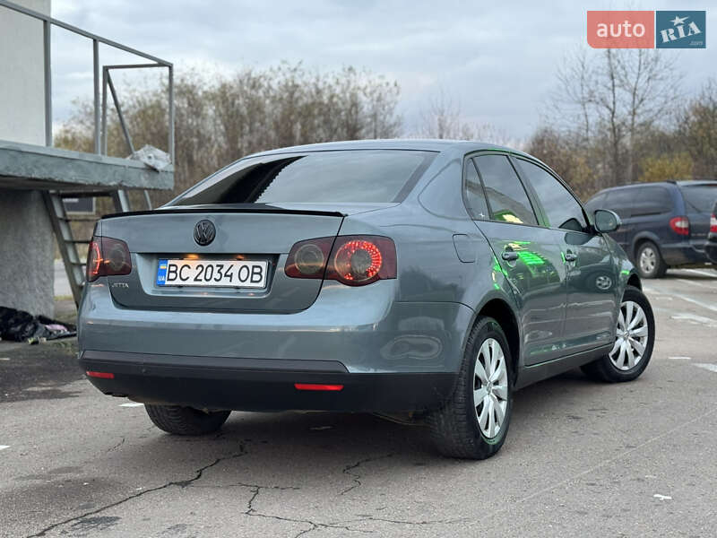 Седан Volkswagen Jetta 2008 в Дрогобыче