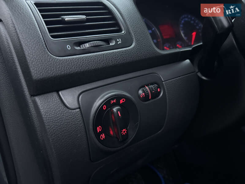 Седан Volkswagen Jetta 2008 в Дрогобыче