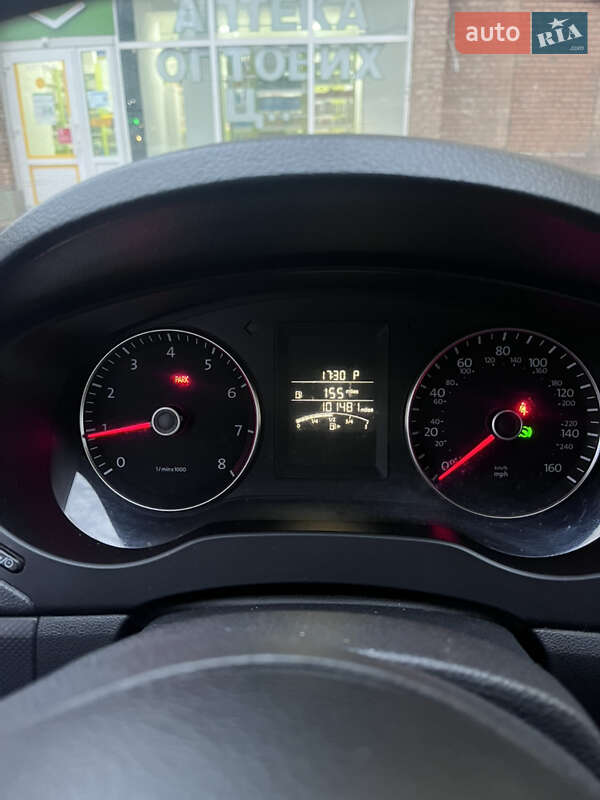 Седан Volkswagen Jetta 2014 в Києві фото 8 Седан Volkswagen Jetta 2014 в Києві