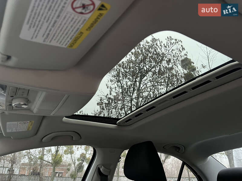 Седан Volkswagen Jetta 2014 в Киеве