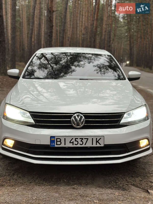 Седан Volkswagen Jetta 2016 в Полтаві