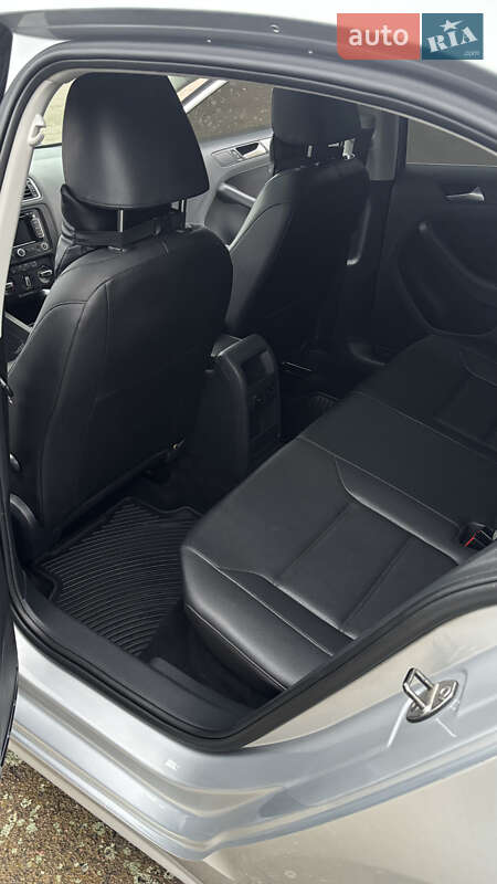 Седан Volkswagen Jetta 2014 в Житомирі фото 21 Седан Volkswagen Jetta 2014 в Житомирі