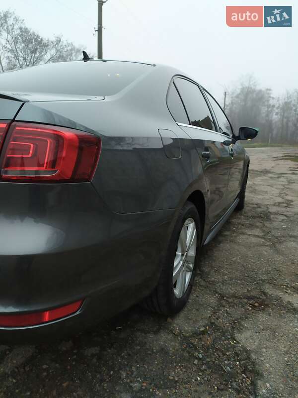 Седан Volkswagen Jetta 2013 в Тараще фото 4 Седан Volkswagen Jetta 2013 в Тараще