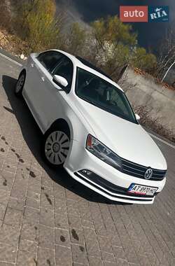 Седан Volkswagen Jetta 2015 в Ивано-Франковске