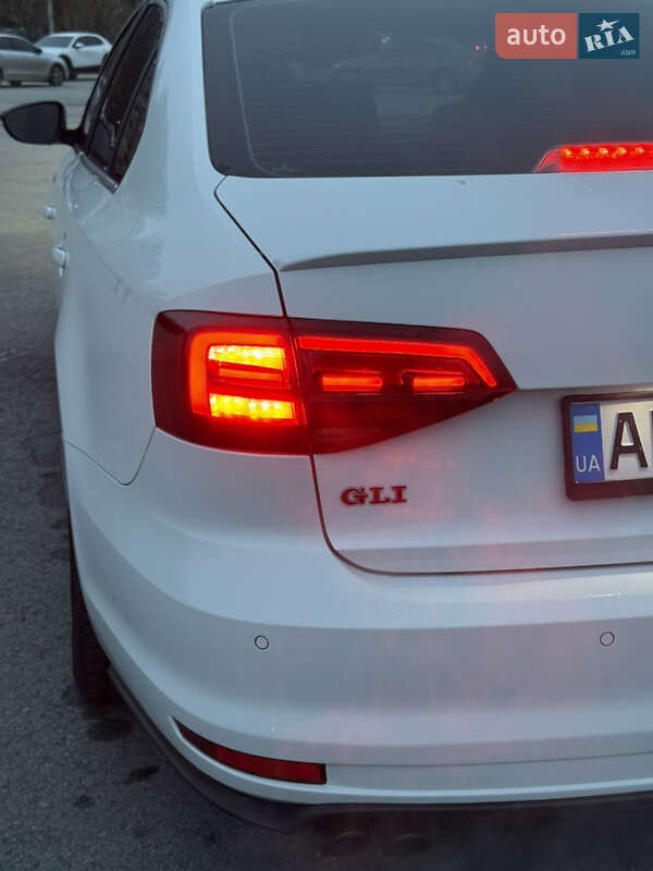 Седан Volkswagen Jetta 2016 в Запоріжжі фото 43 Седан Volkswagen Jetta 2016 в Запоріжжі