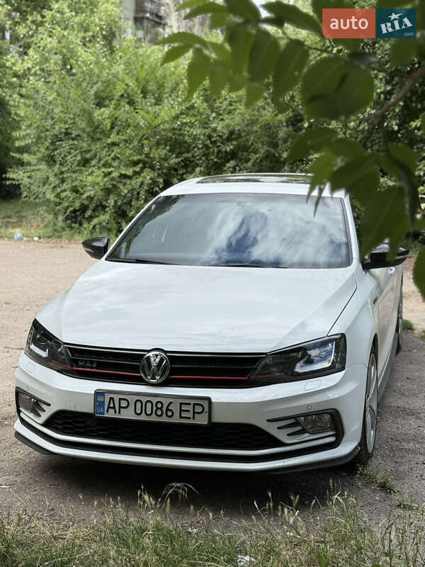 Седан Volkswagen Jetta 2016 в Запоріжжі фото 49 Седан Volkswagen Jetta 2016 в Запоріжжі
